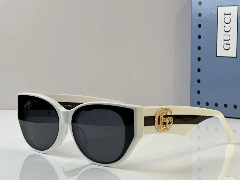 Minimalist Gucci Sunglasses 280152