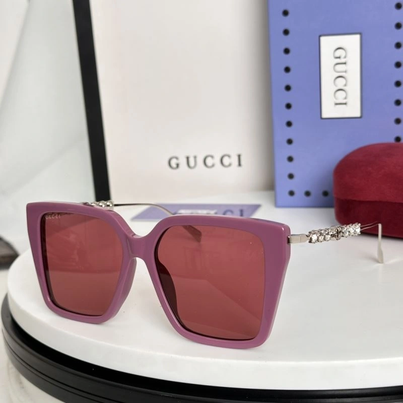 Gucci Sunglasses Compact 280134