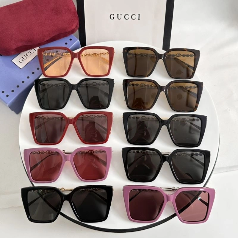 Gucci Sunglasses Compact 280134