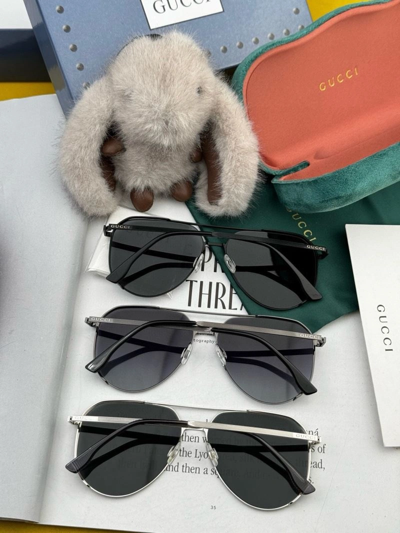 Casual Gucci Sunglasses 280139