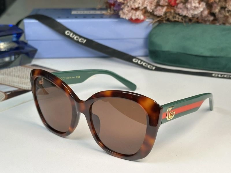 Gucci Sunglasses SunProtective 280136