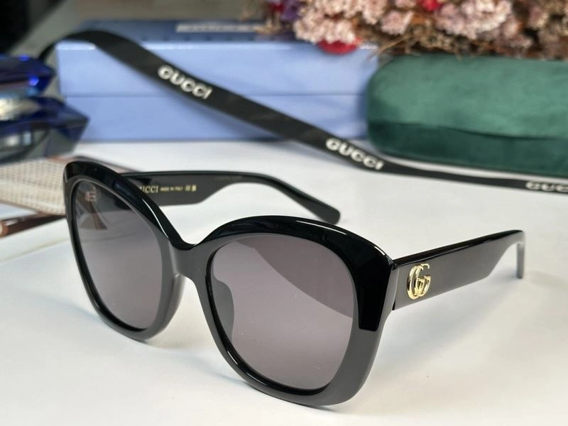 Gucci Sunglasses SunProtective 280136
