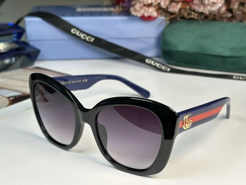Gucci Sunglasses SunProtective 280136