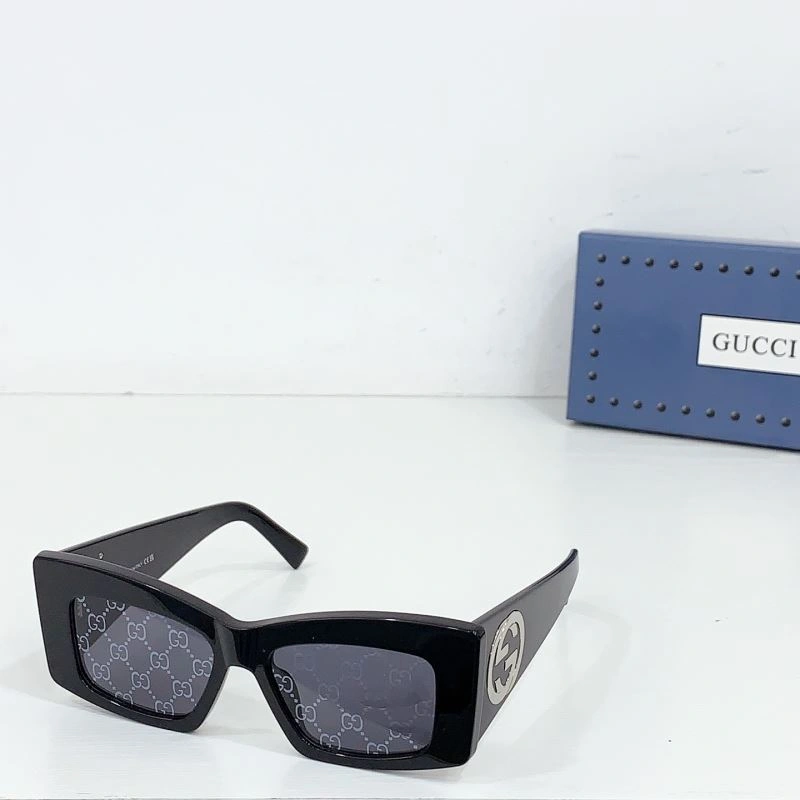 Sleek Gucci Sunglasses 280122