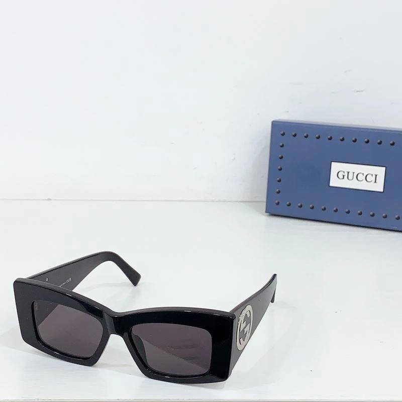 Sleek Gucci Sunglasses 280122