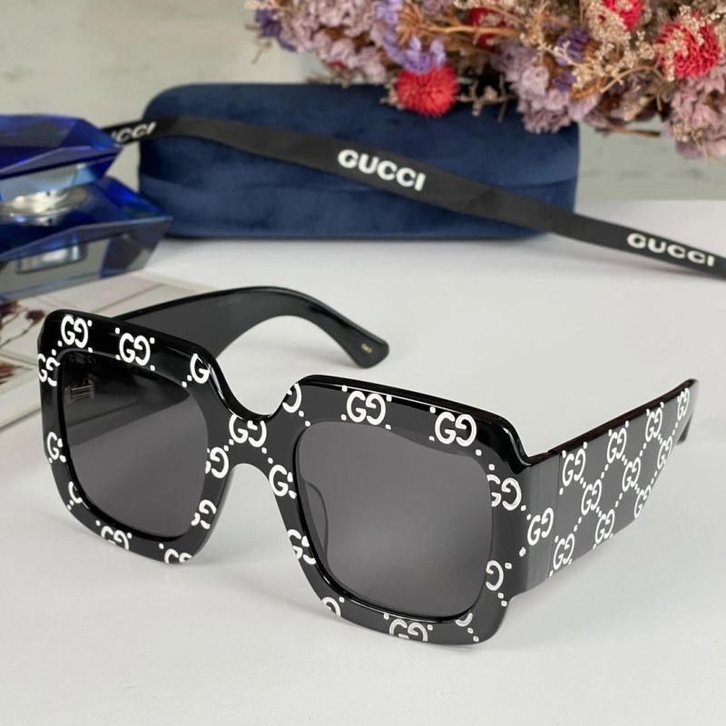 Gucci Sunglasses Comfortable 280121