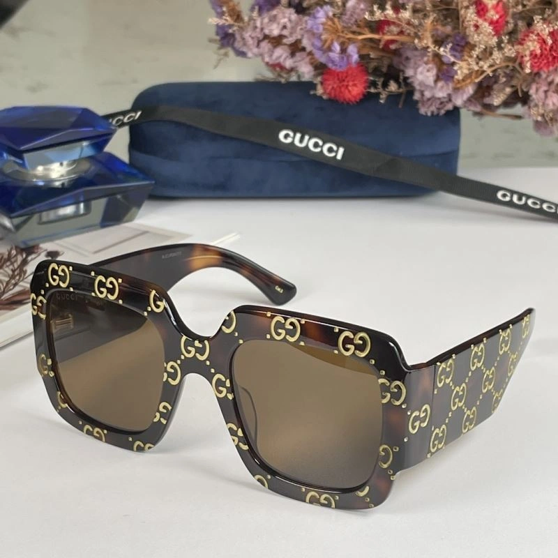 Gucci Sunglasses Comfortable 280121
