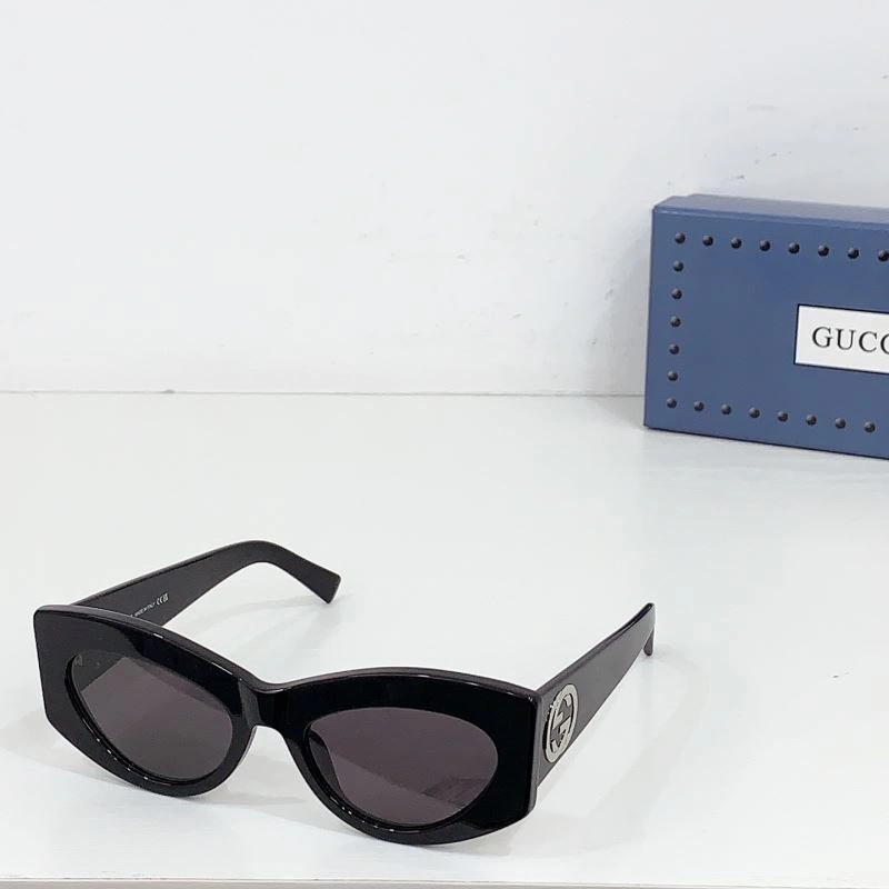 Gucci Sunglasses UrbanStyle 280091