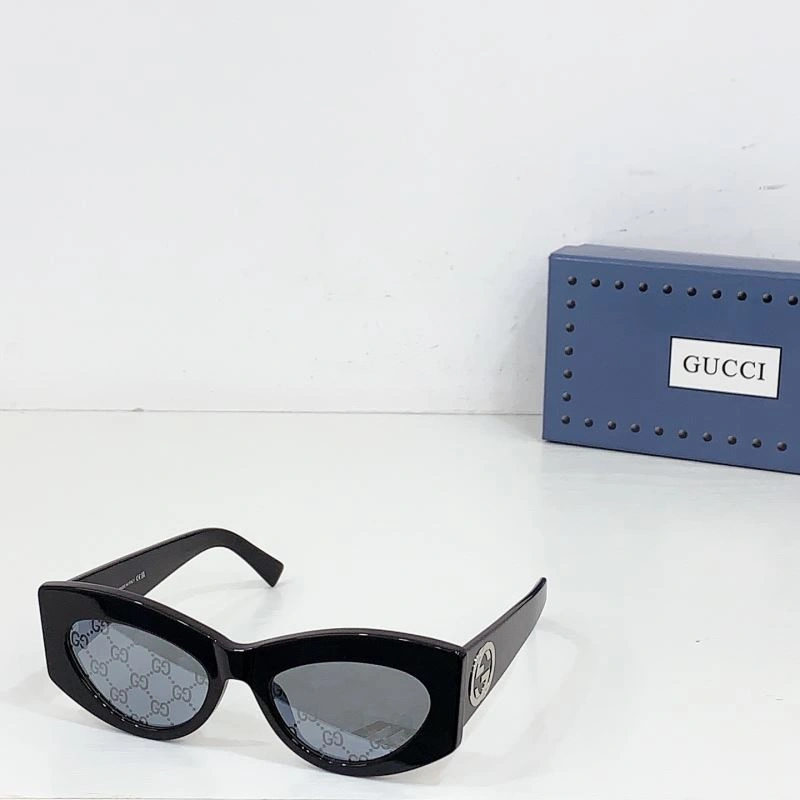 Gucci Sunglasses UrbanStyle 280091