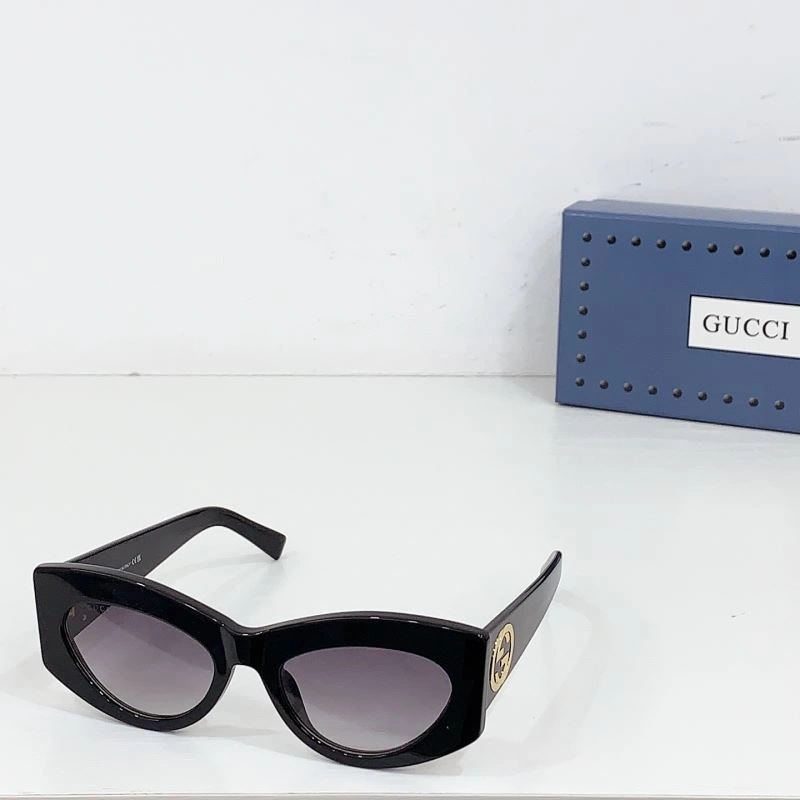 Gucci Sunglasses UrbanStyle 280091