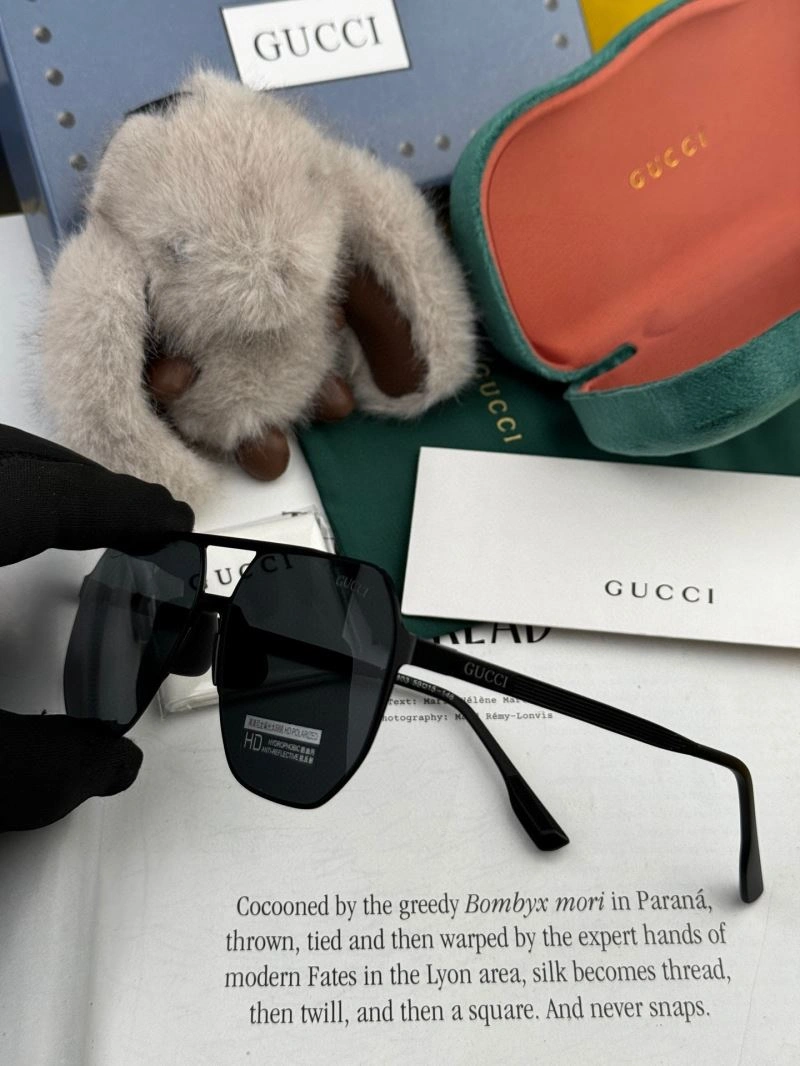 Gucci Sunglasses RelaxedFit 280098
