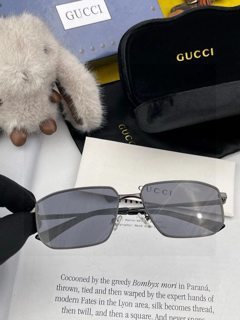 Gucci Sunglasses Stylish 280089
