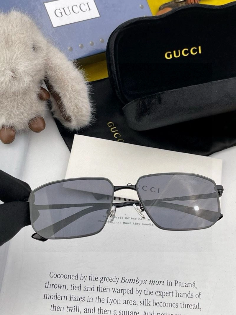 Gucci Sunglasses Stylish 280089