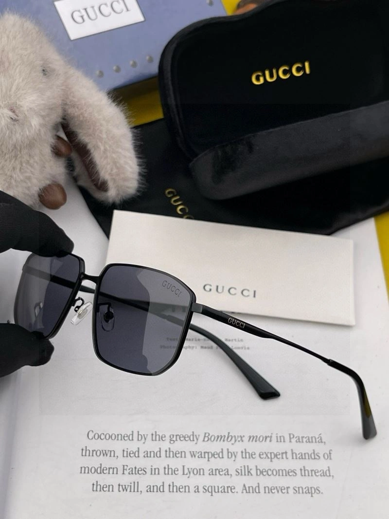 Gucci Sunglasses Stylish 280089