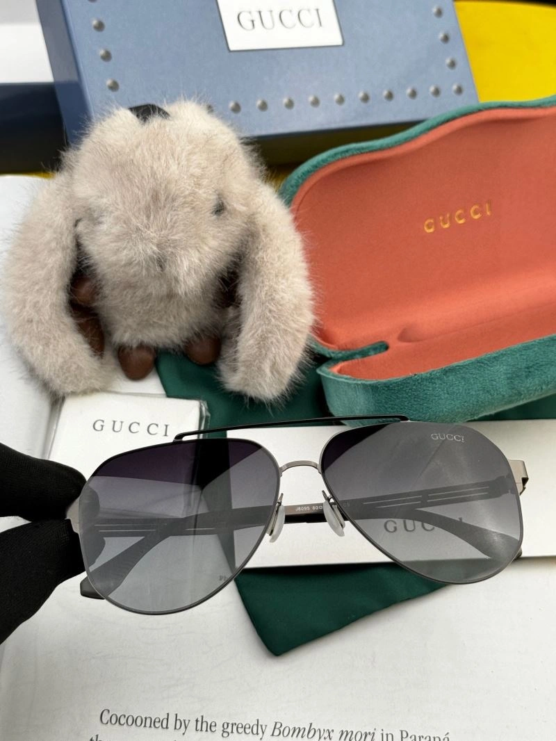 Gucci Sunglasses Breathable 280110
