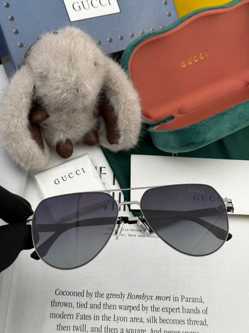 Gucci Sunglasses ComfortFit 280095