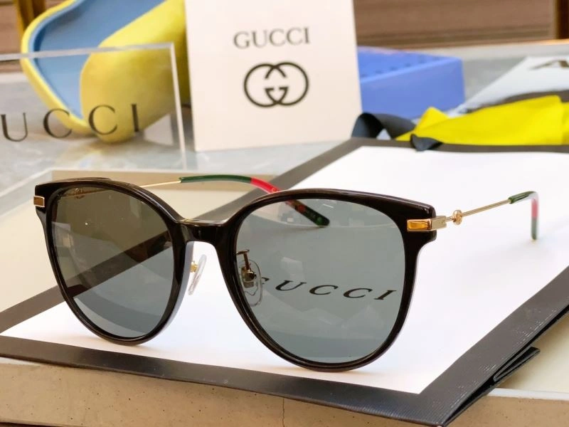 Gucci Sunglasses Unisex 280086