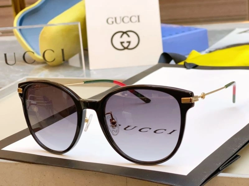 Gucci Sunglasses Unisex 280086