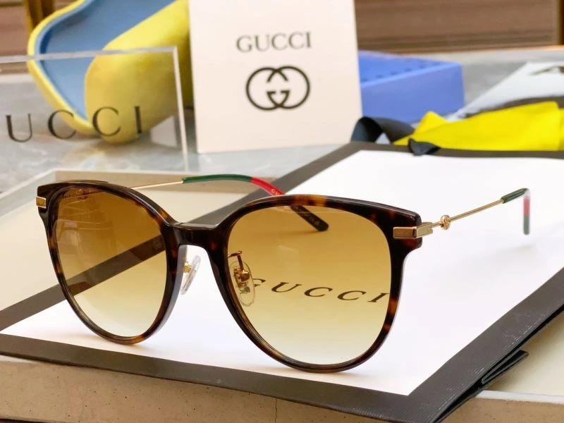 Gucci Sunglasses Unisex 280086
