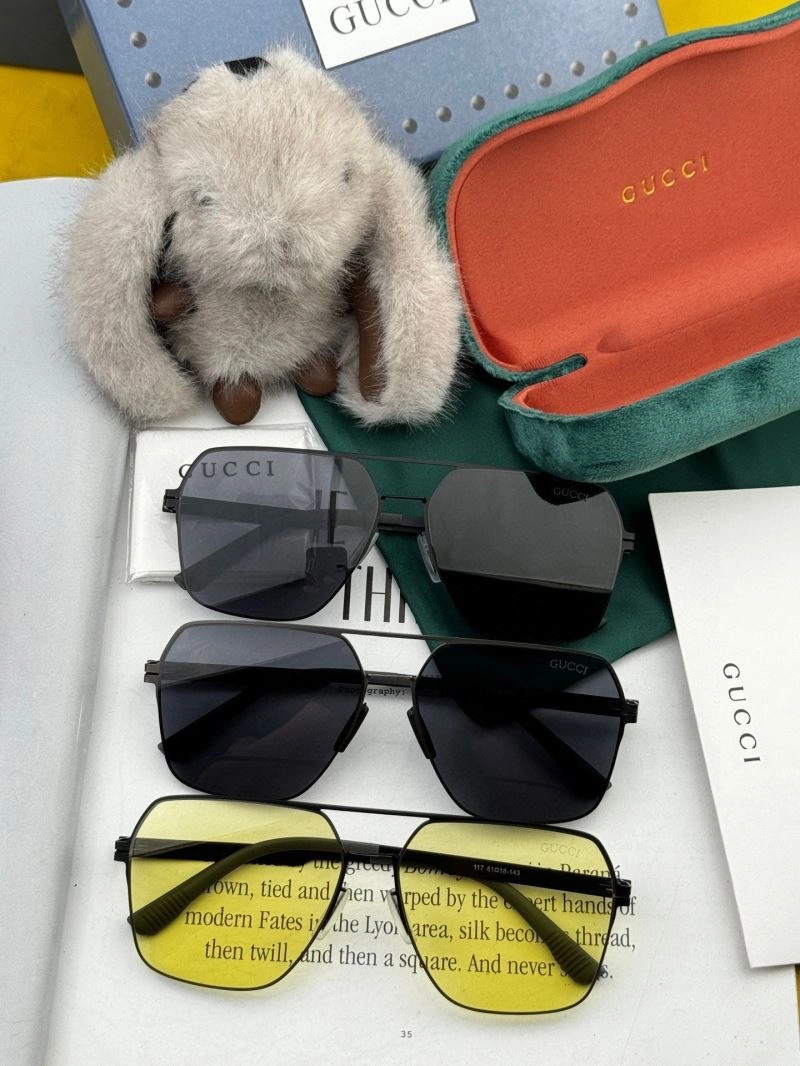 Compact Gucci Sunglasses 280104