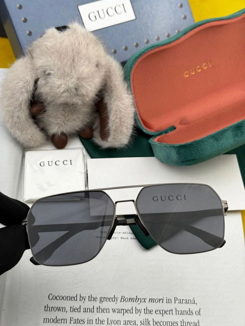Compact Gucci Sunglasses 280104