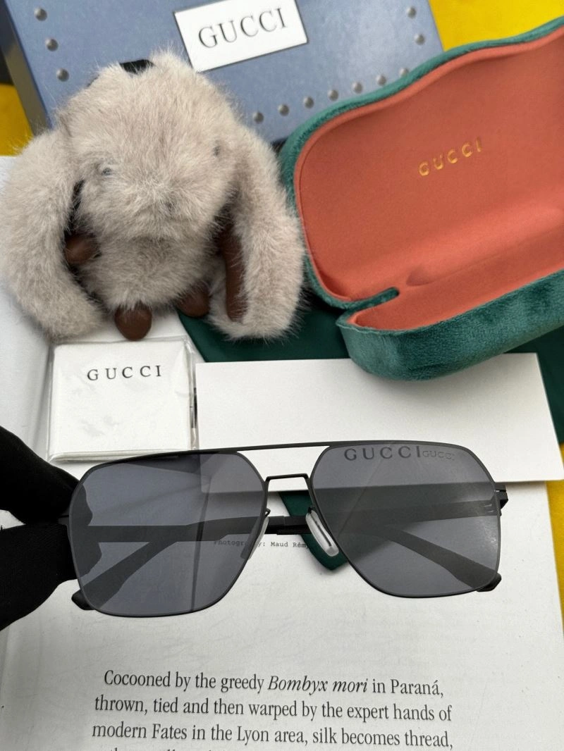 Compact Gucci Sunglasses 280104