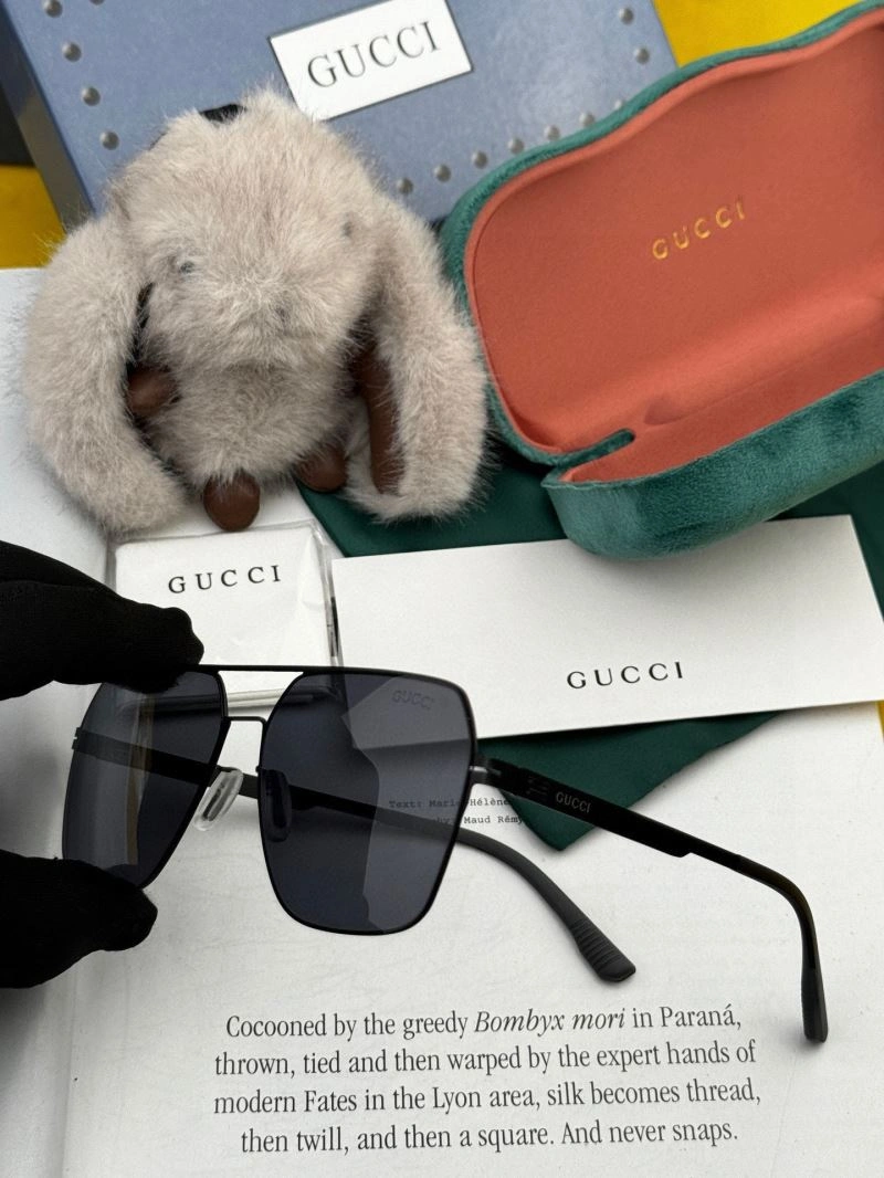 Compact Gucci Sunglasses 280104