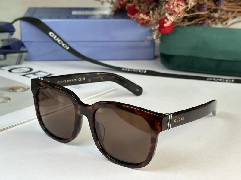 Packable Gucci Sunglasses 280113