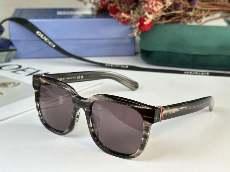 Packable Gucci Sunglasses 280113