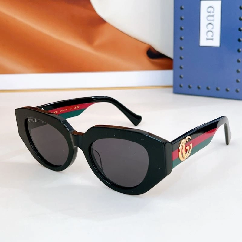 Gucci Sunglasses Effortless 280088