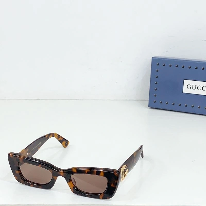 Gucci Sunglasses Versatile 280081