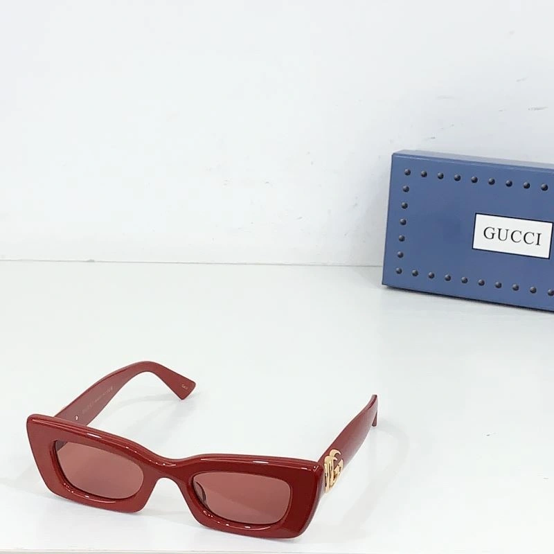 Gucci Sunglasses Versatile 280081