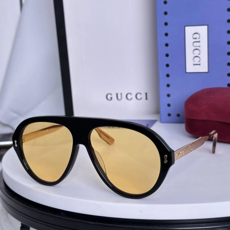 Gucci Sunglasses Snug 280077