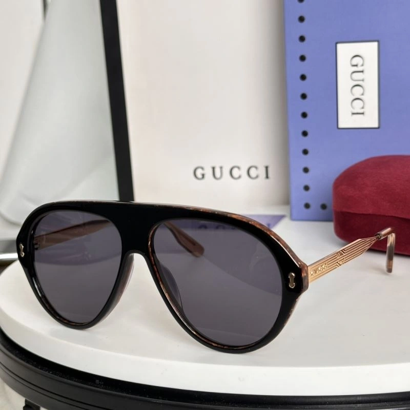 Gucci Sunglasses Snug 280077