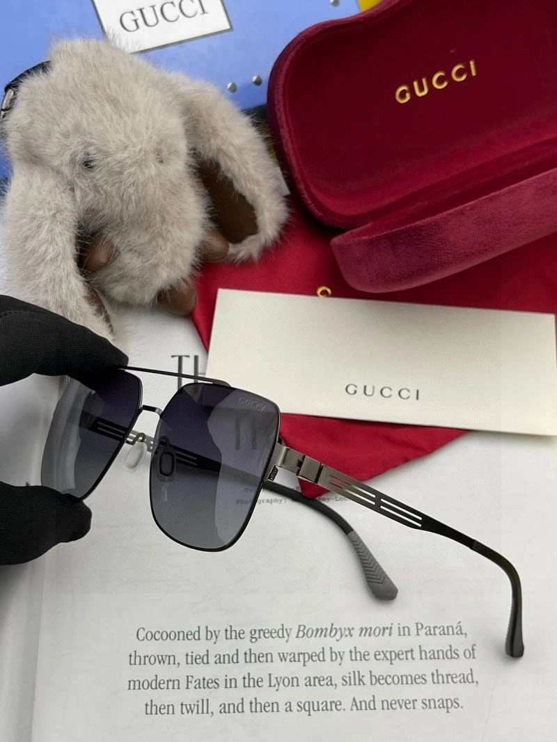 Sustainable Gucci Sunglasses 280051