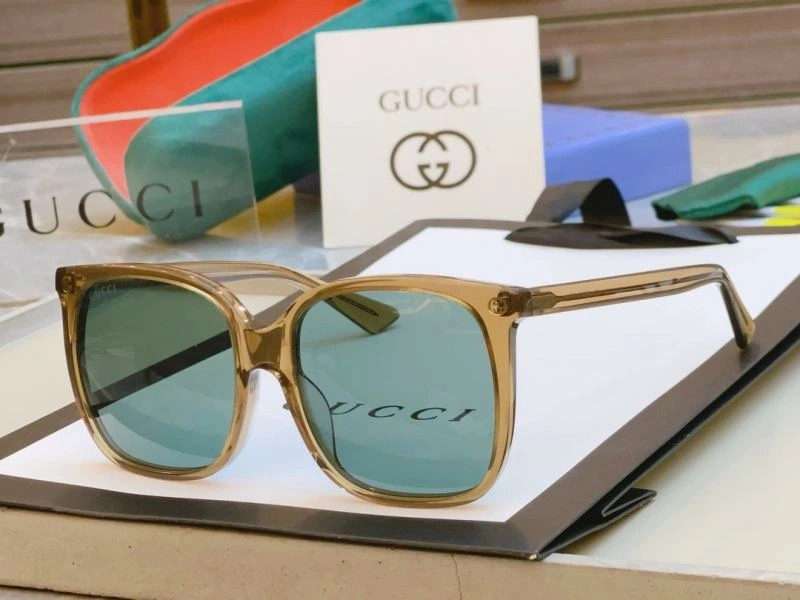 Chic Gucci Sunglasses 280050
