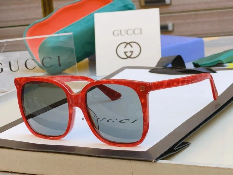 Chic Gucci Sunglasses 280050