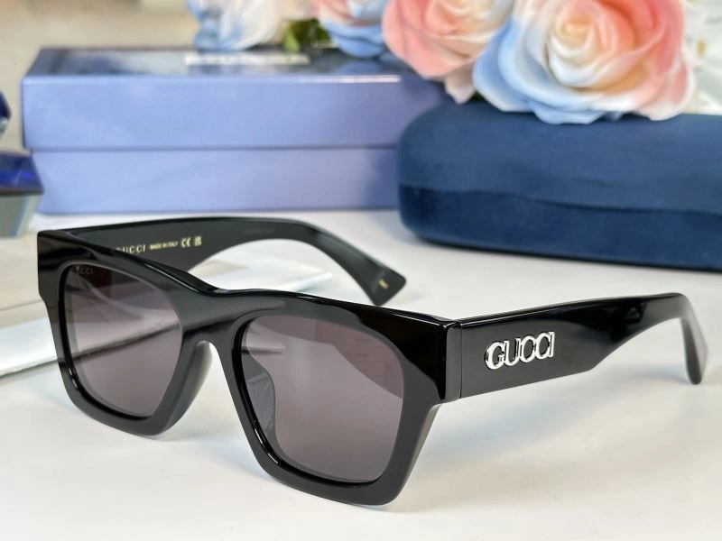 Gucci Sunglasses RelaxedFit 280045