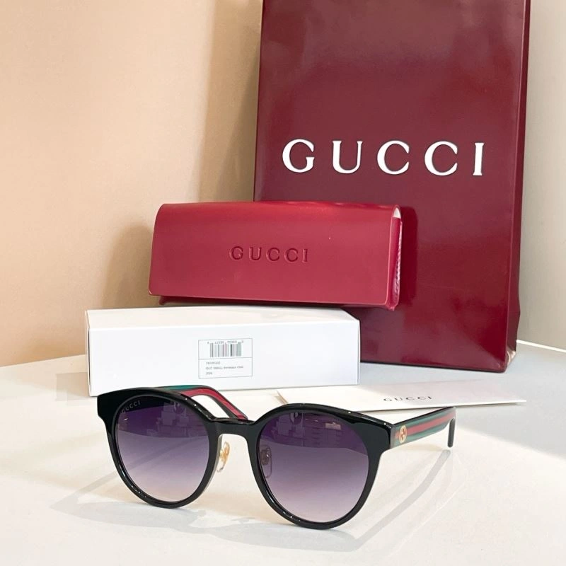 Effortless Gucci Sunglasses 280052