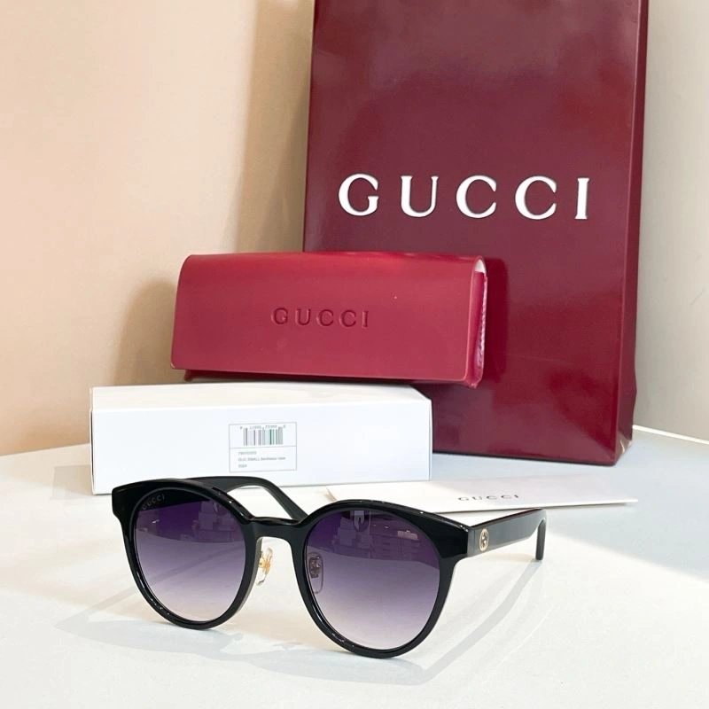 Effortless Gucci Sunglasses 280052