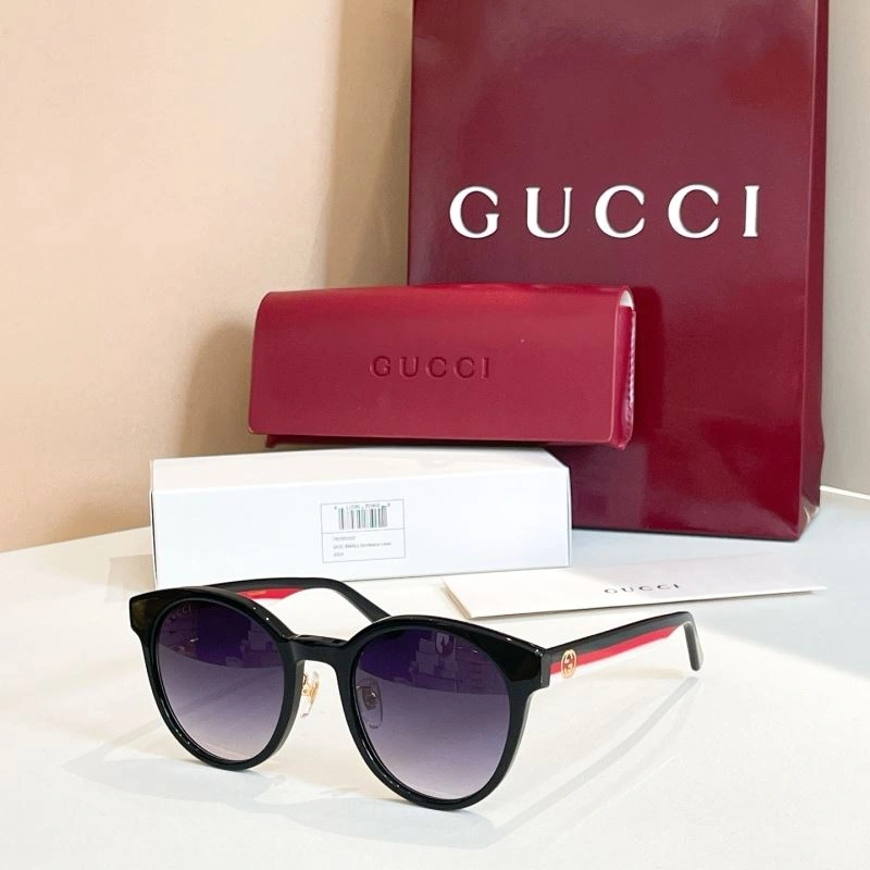 Effortless Gucci Sunglasses 280052