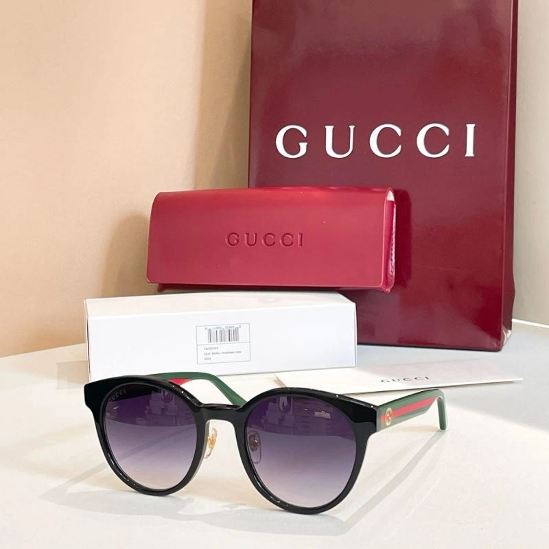 Effortless Gucci Sunglasses 280052