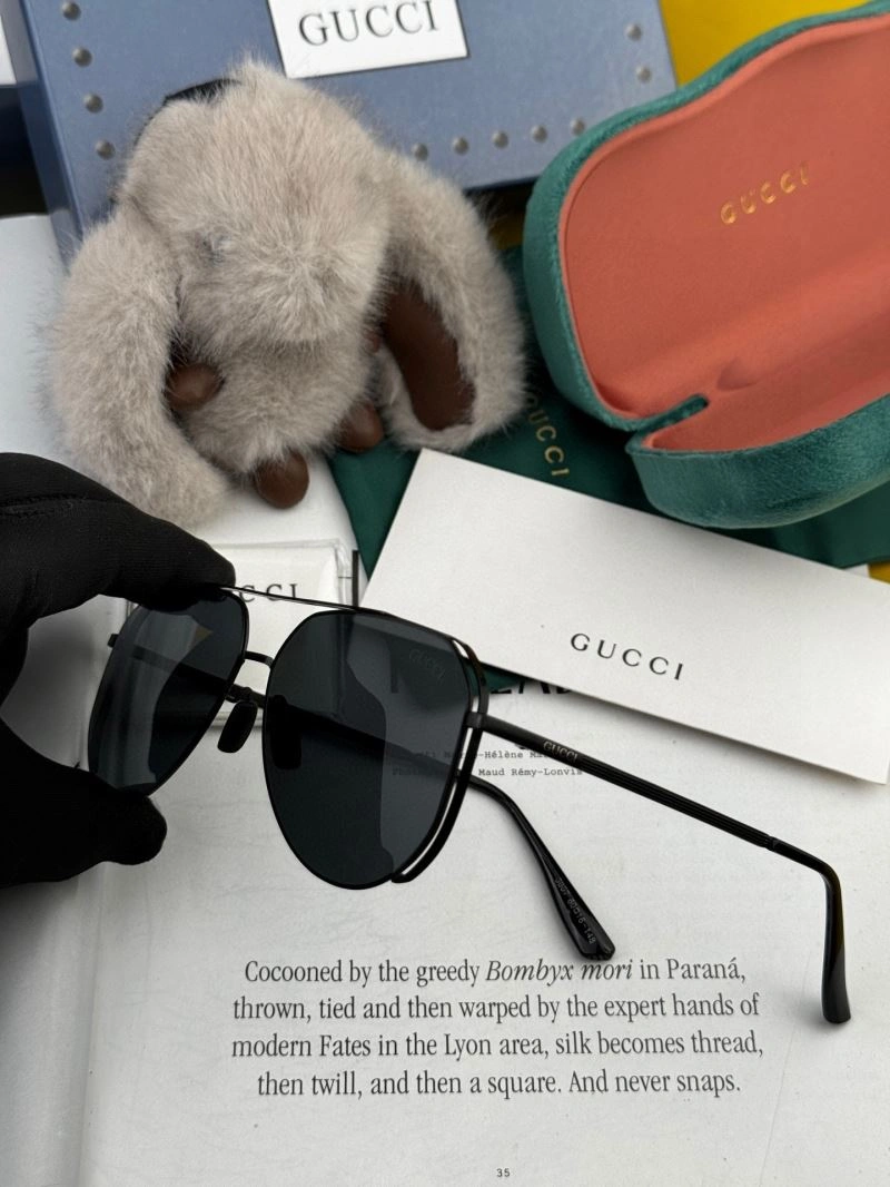 Gucci Sunglasses Minimalist 280055