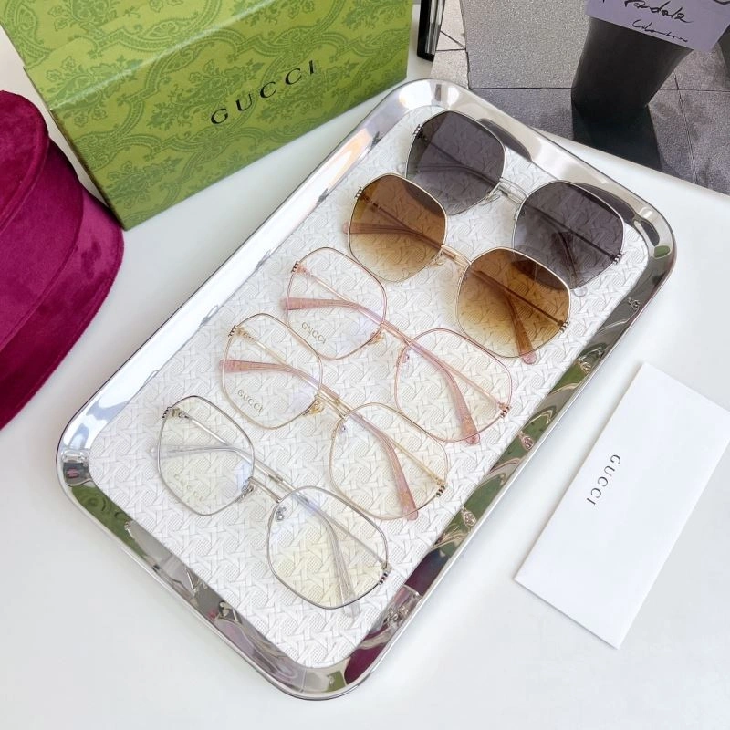 Sleek Gucci Sunglasses 280037
