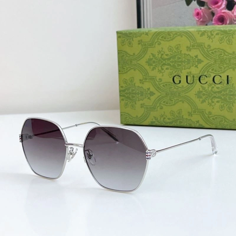 Sleek Gucci Sunglasses 280037