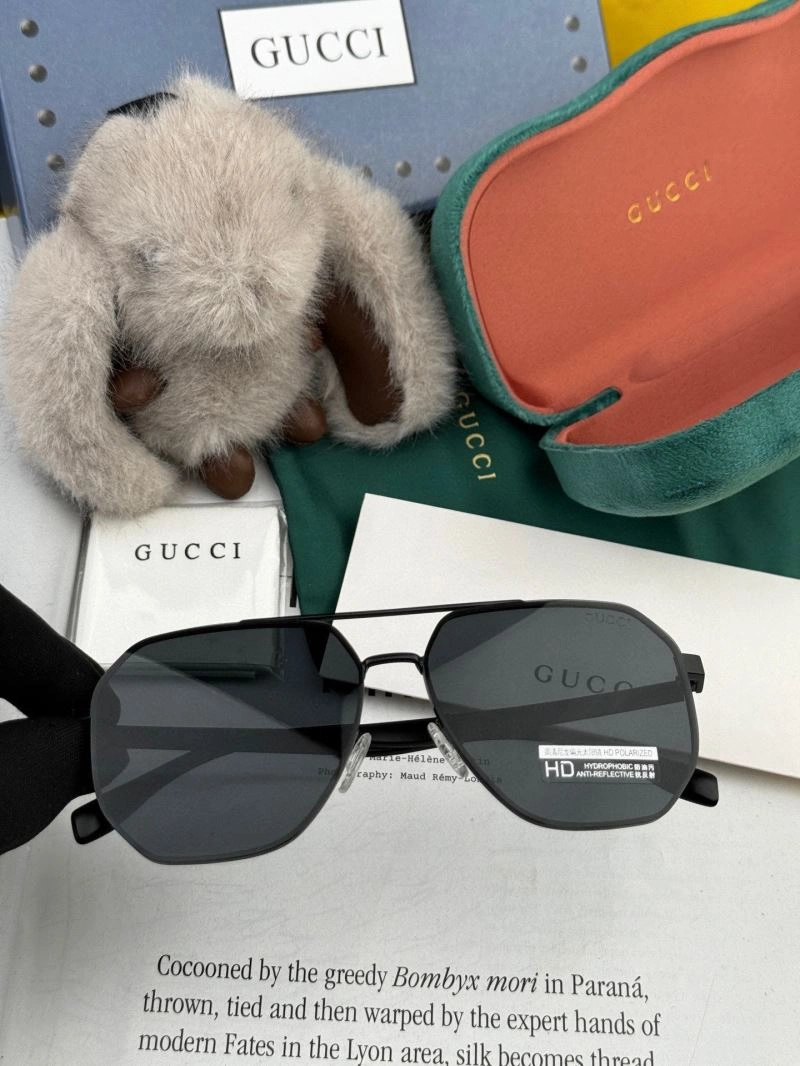 Gucci Sunglasses TravelReady 280036