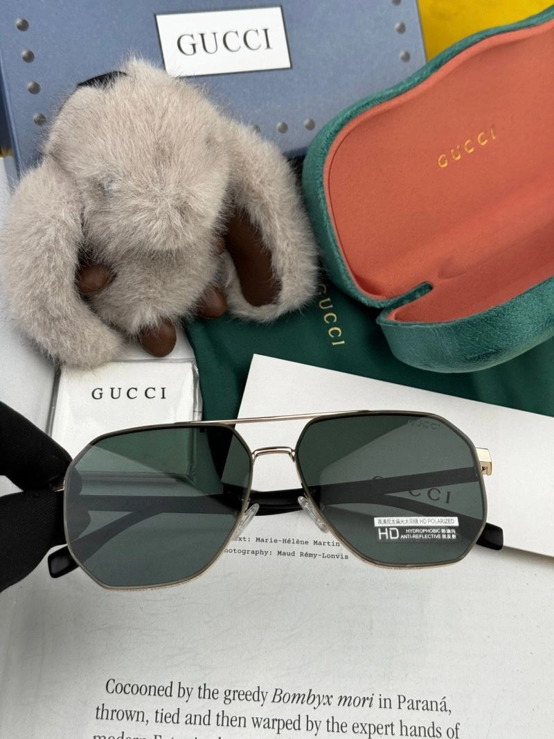 Gucci Sunglasses TravelReady 280036