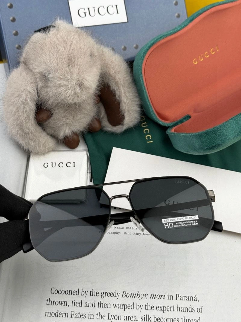 Gucci Sunglasses TravelReady 280036