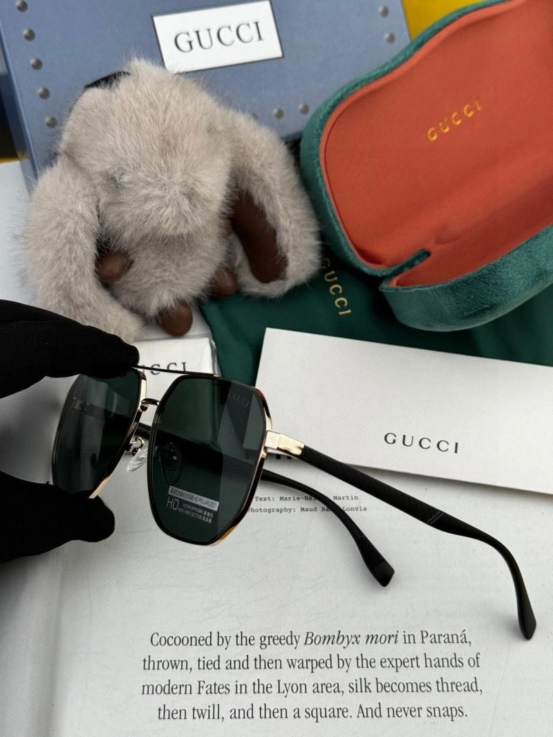 Gucci Sunglasses TravelReady 280036