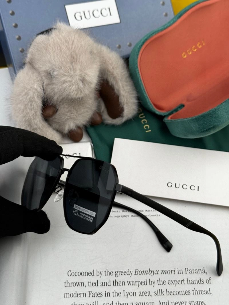 Gucci Sunglasses TravelReady 280036